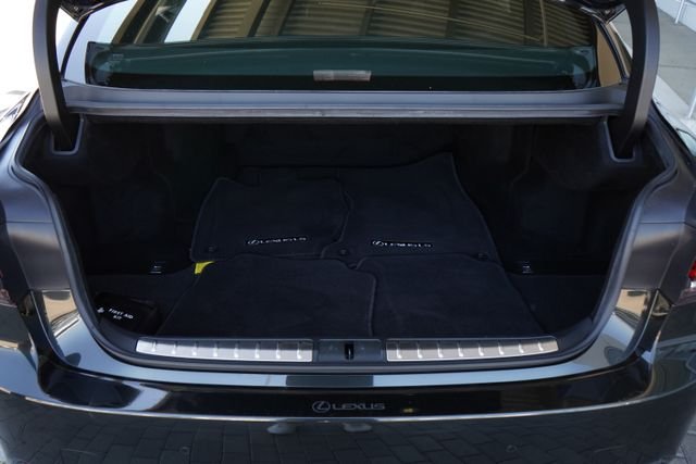 Used 2020 Black Lexus 500 Base image 8