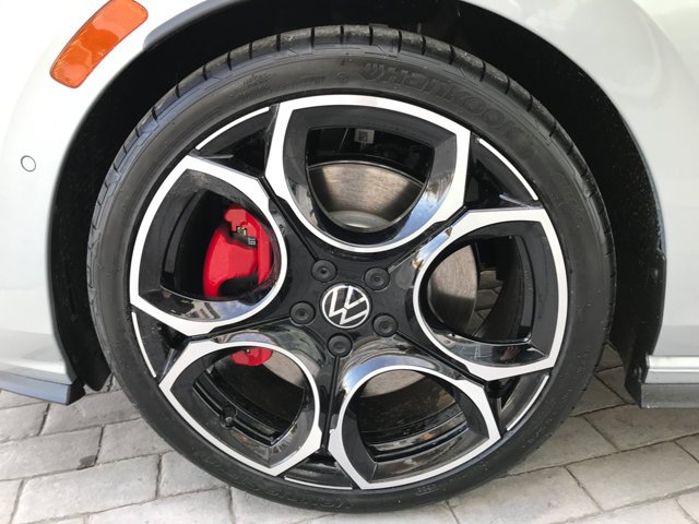 New 2026 Alpine Silver Metallic Volkswagen Autobahn image 10