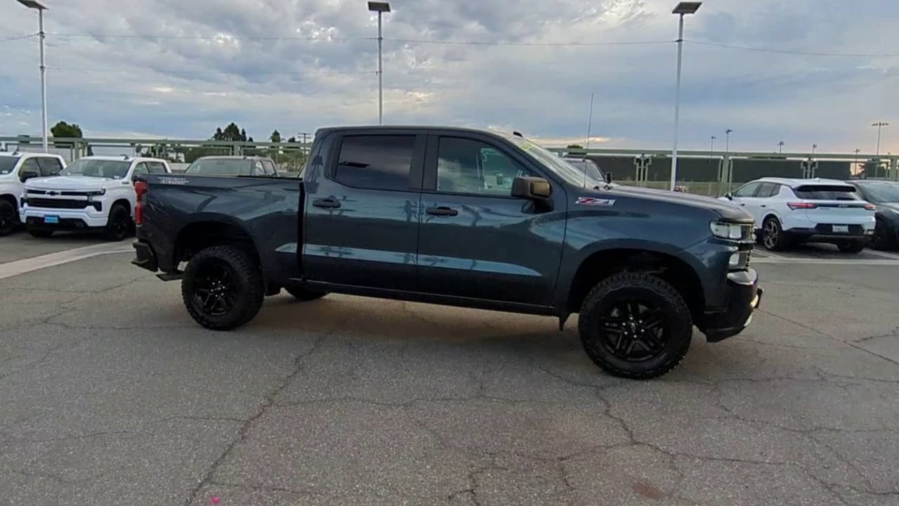 Used 2022 SHADOW GRAY METALLIC Chevrolet Custom Trail Boss image 9