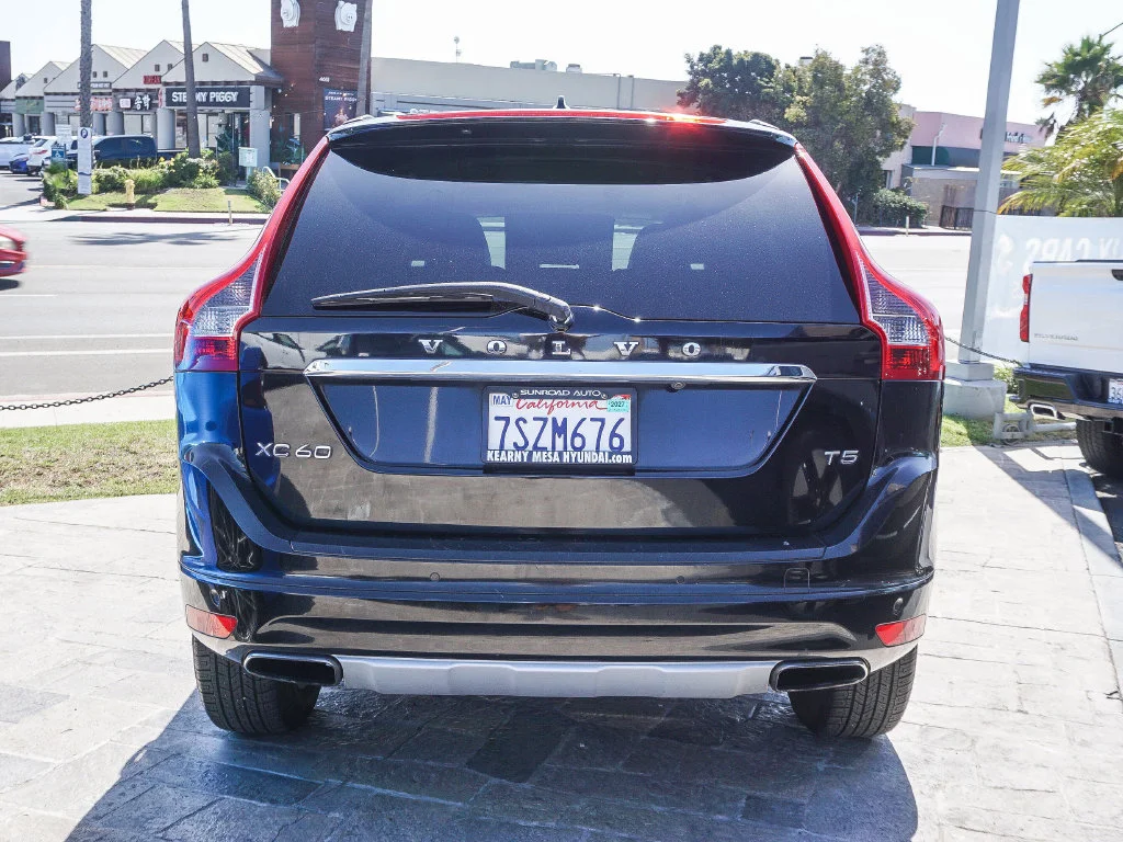 Used 2016 Black Volvo T5 Drive-E Premier image 5