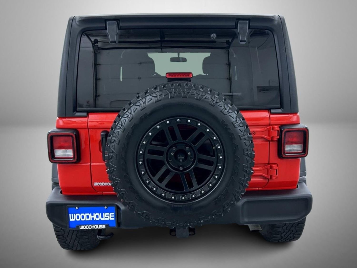 Used 2023 Red Jeep Sport S image 6