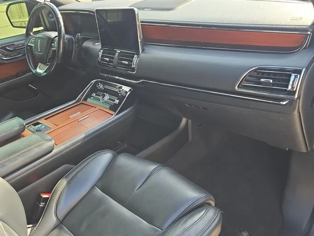 Used 2018 Black Velvet Lincoln Reserve image 39