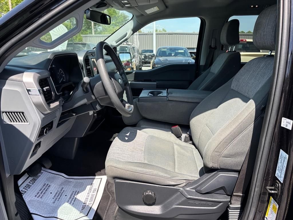 Used 2023 Black Ford XLT image 11