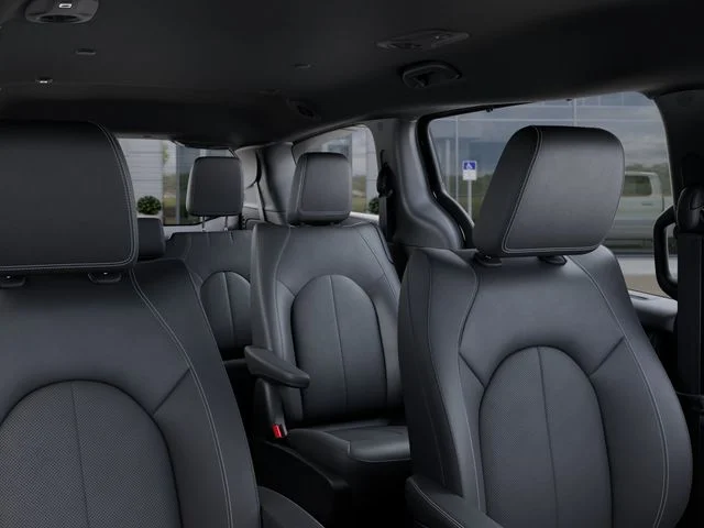 New 2026 Diamond Black Crystal Pearl-Coat Exterior Paint Chrysler LX image 27