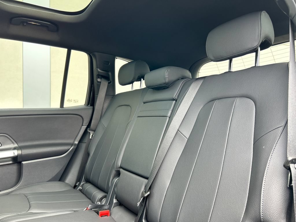 New 2026 Night Black Mercedes-Benz GLB 250 image 63