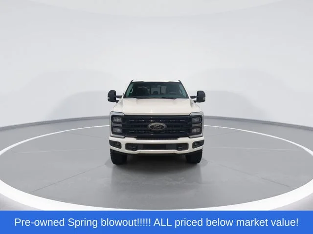Used 2023 White Ford Lariat image 3