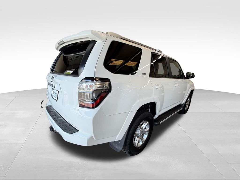 Used 2018 White Toyota SR5 Premium image 5