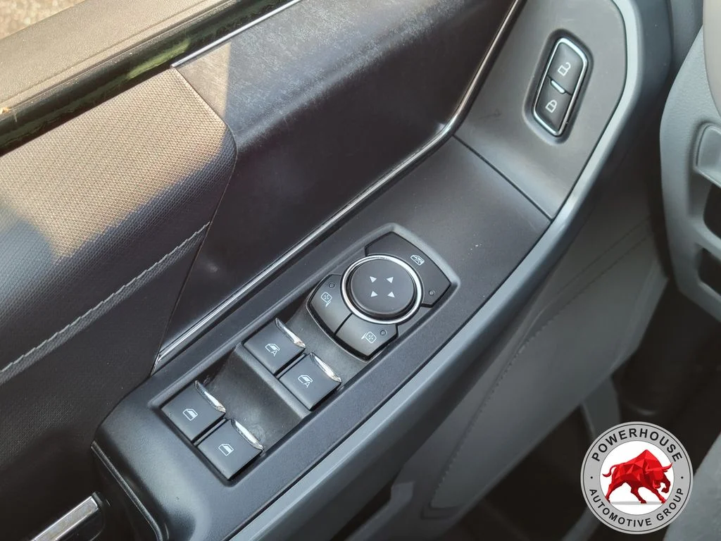 Used 2022 Black Ford XLT image 25