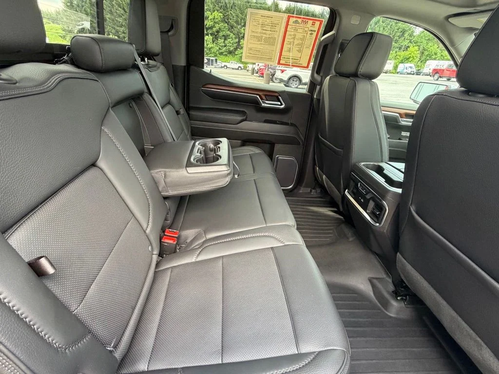 Used 2023 White GMC Denali image 66