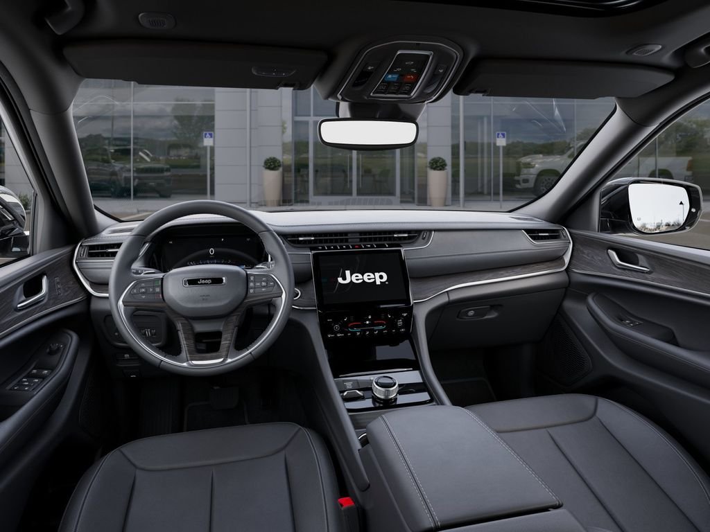 New 2025 Bright White Clear-Coat Exterior Paint Jeep Limited image 14