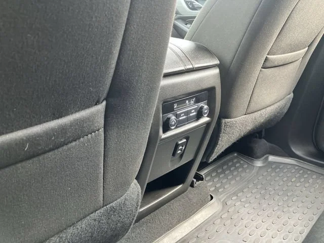 Used 2018 SILVER ICE METALLIC Chevrolet LS image 19