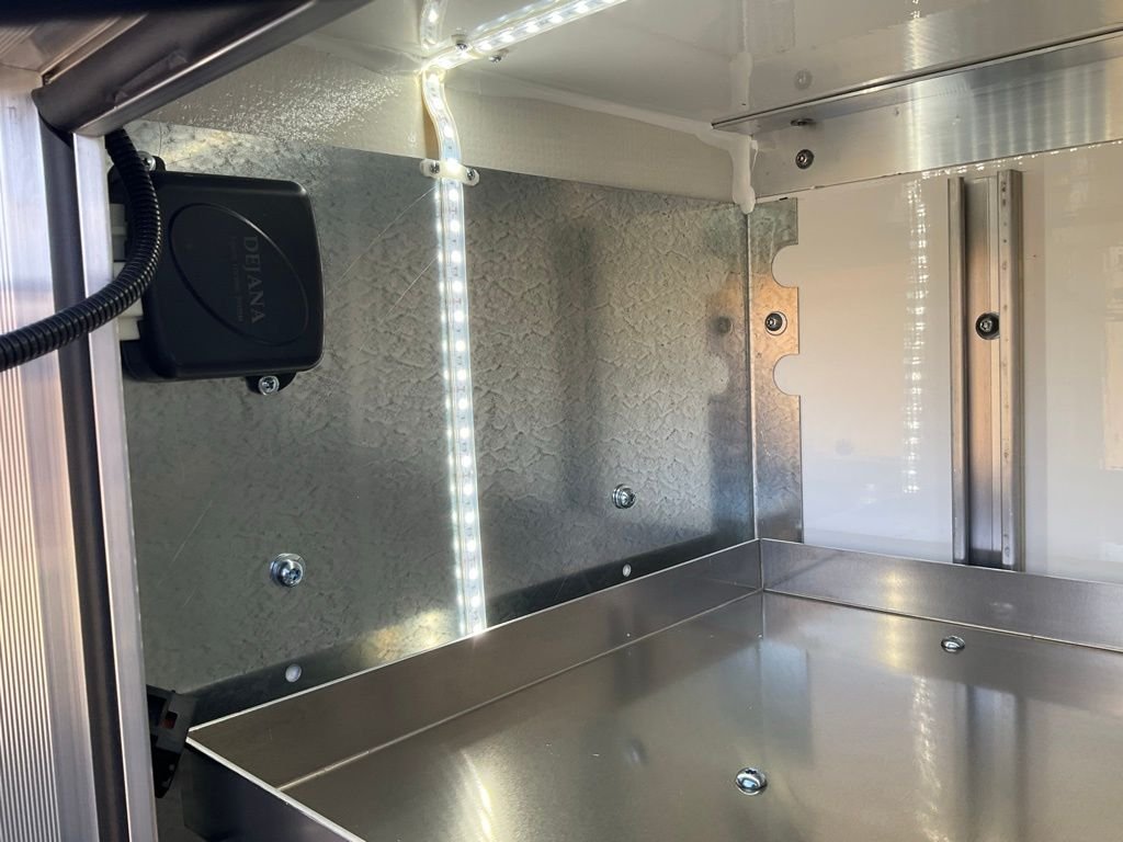 2026 Ford E-Series Cutaway Base - Photo 11