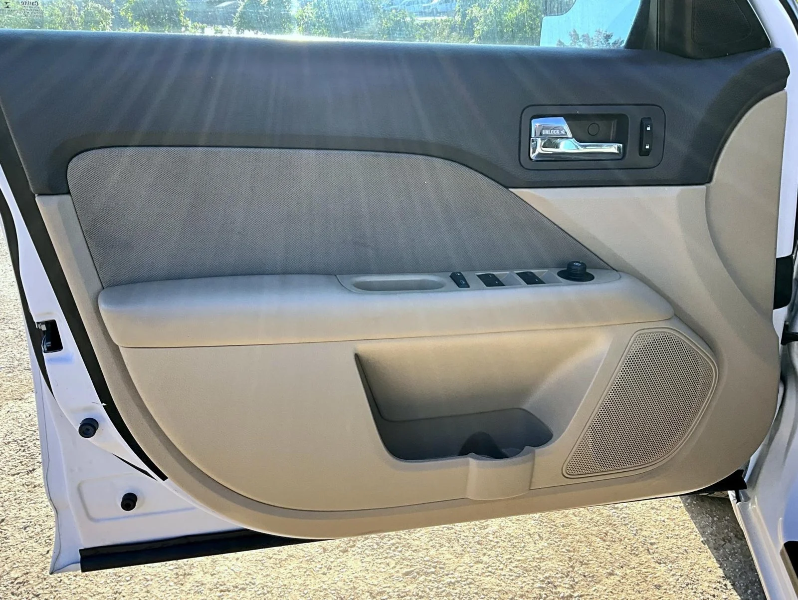 Used 2012 White Ford SE image 10