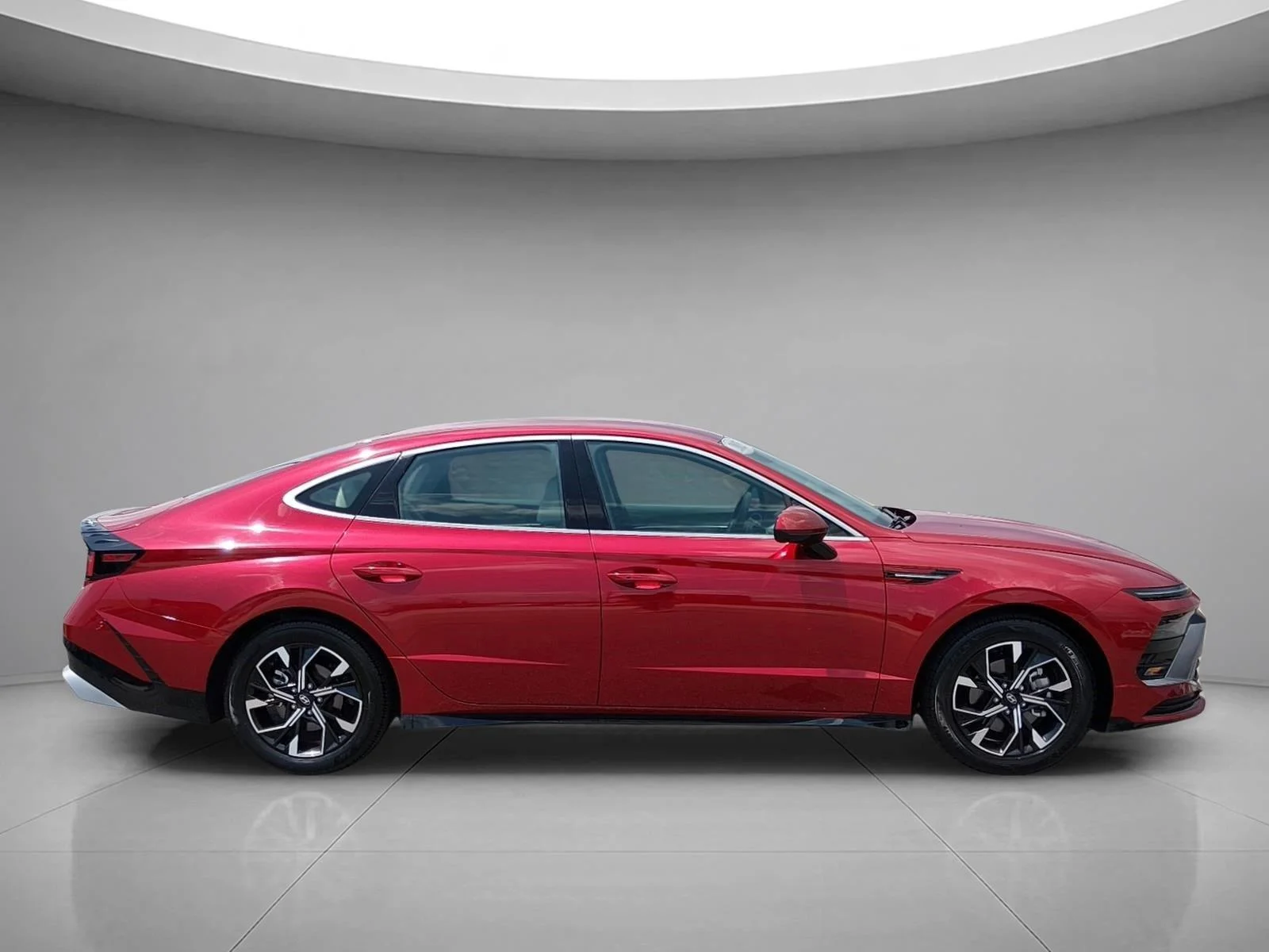 Used 2025 Ultimate red Hyundai SEL image 6