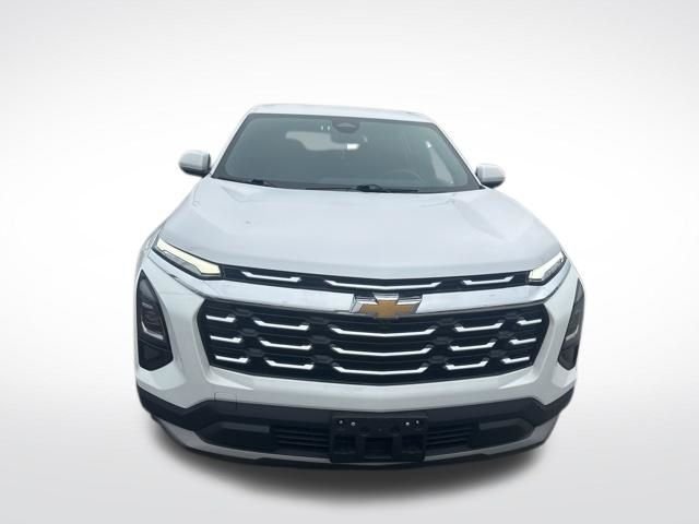 Used 2025 White Chevrolet LT image 8
