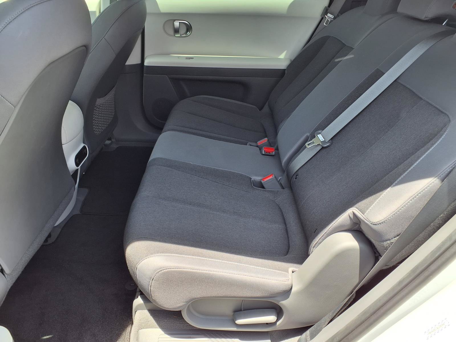 Used 2024 Atlas White Hyundai SEL image 10