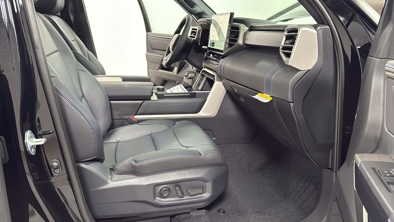 2026 Toyota Tundra Platinum - Photo 18