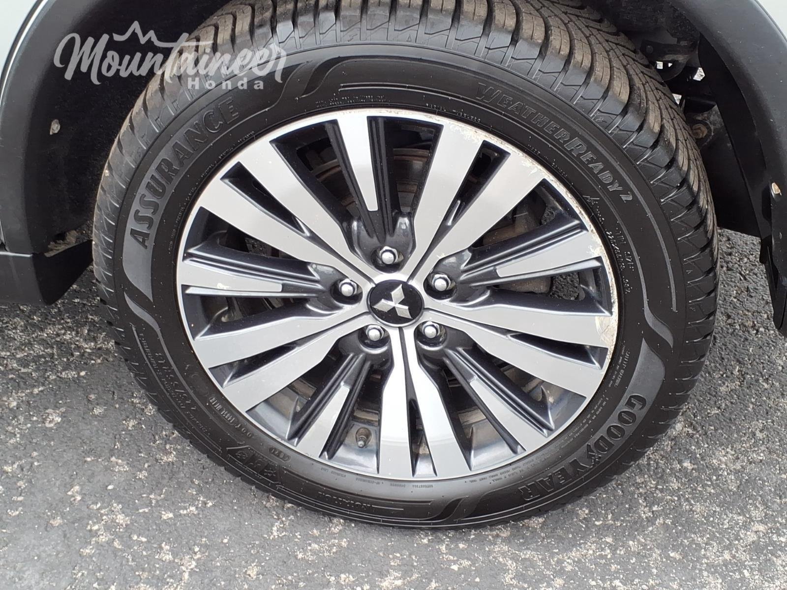 Used 2020 Alloy Silver Metallic Mitsubishi SE image 11