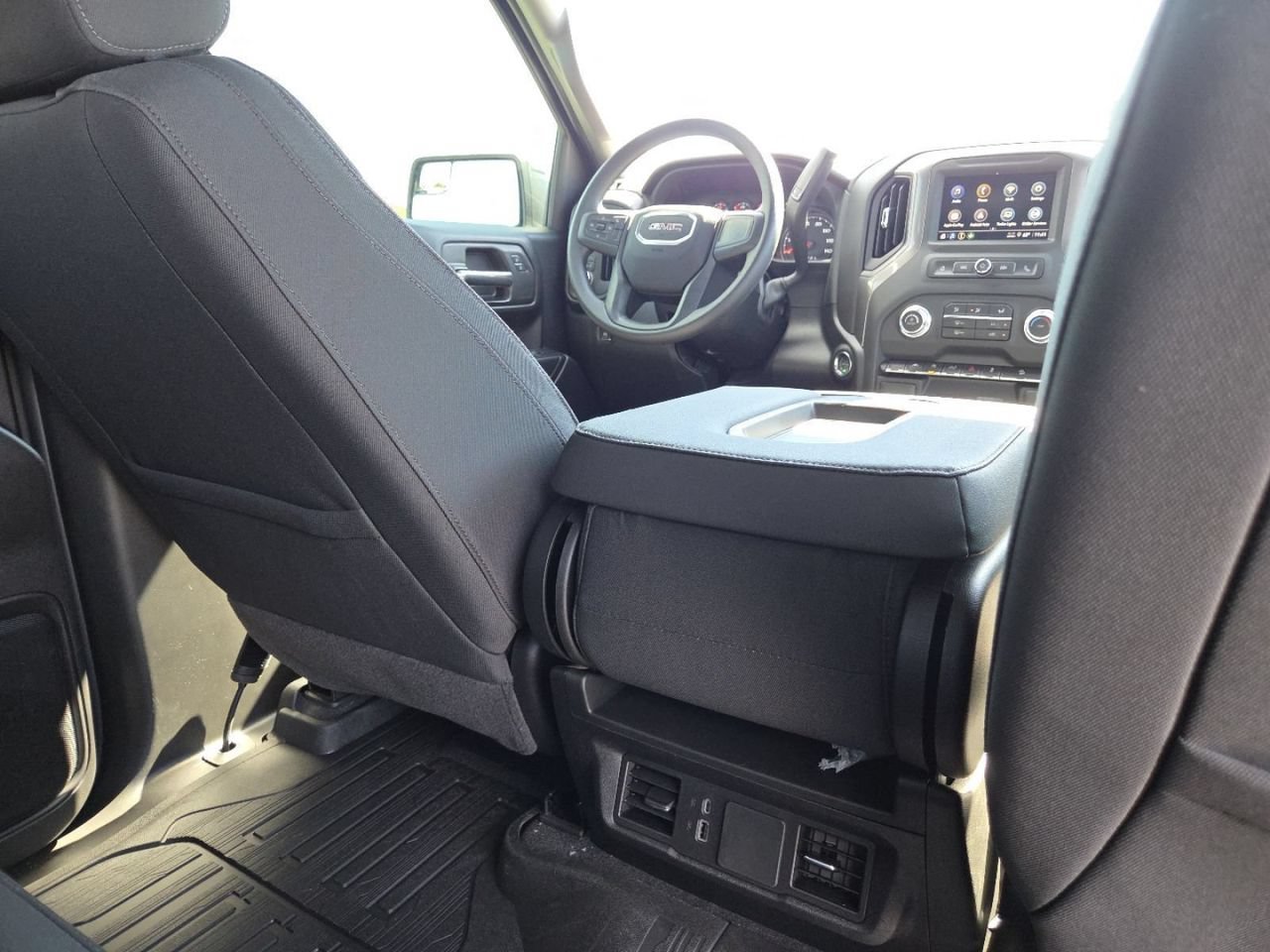 New 2026 Summit White GMC Pro image 22