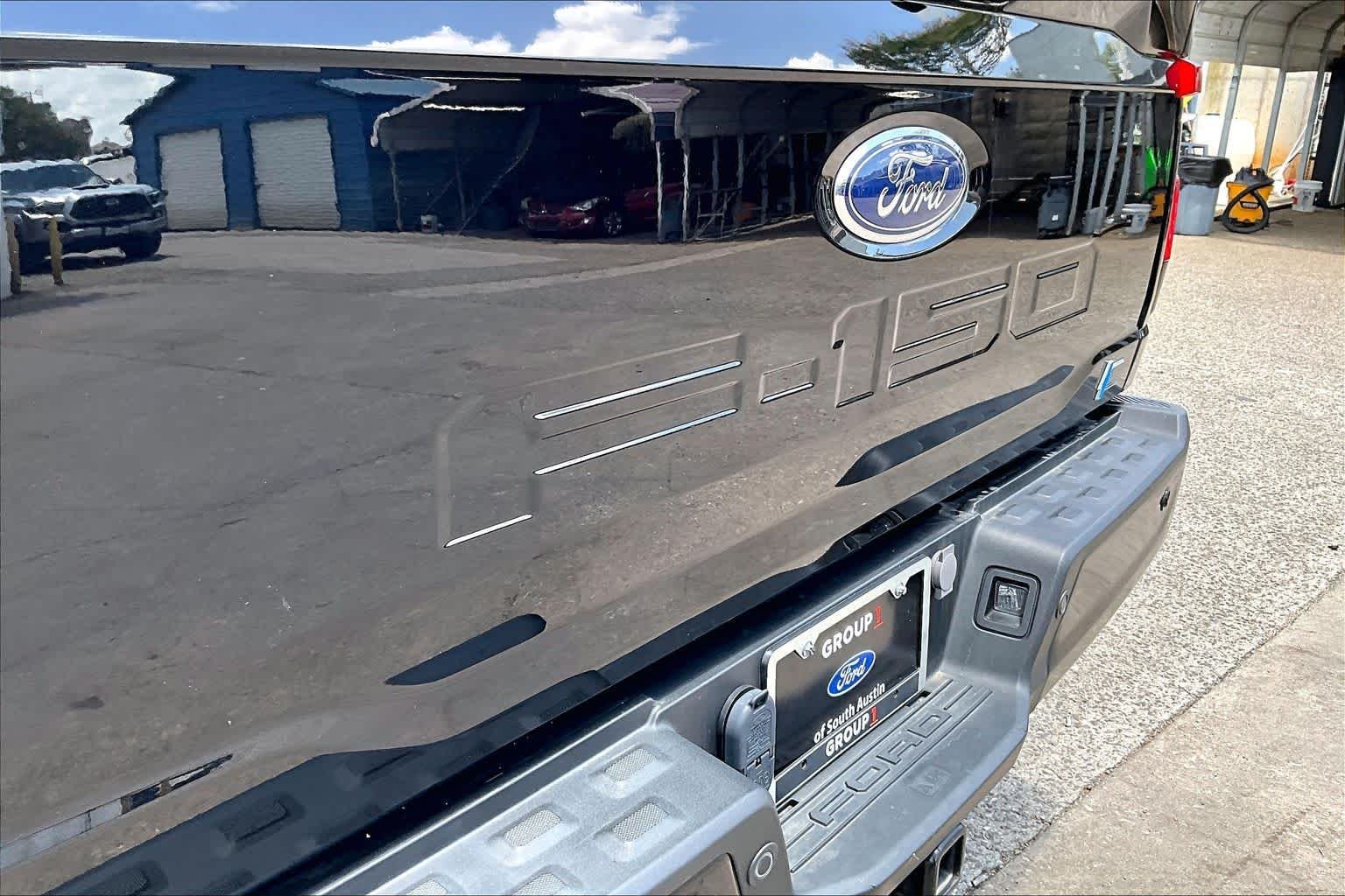 Used 2023 Agate Black Ford XLT image 9