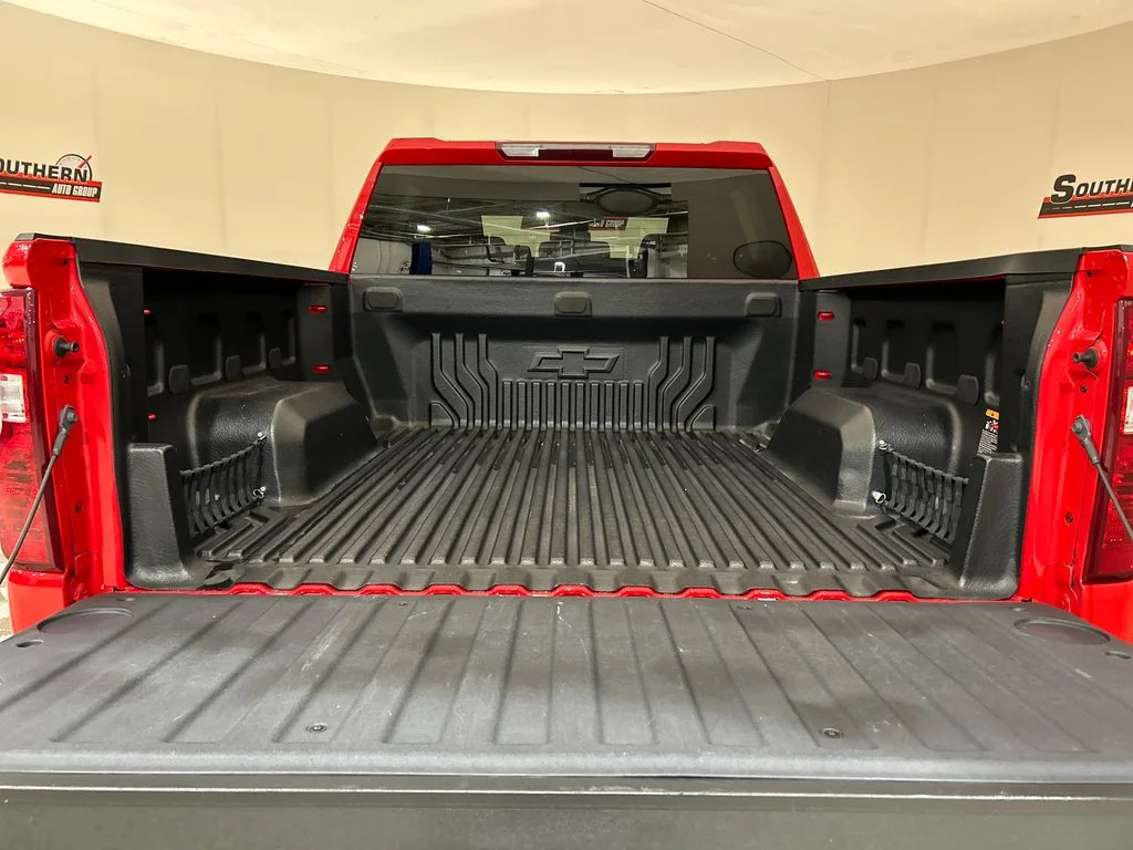 Used 2023 Red Chevrolet LT image 5