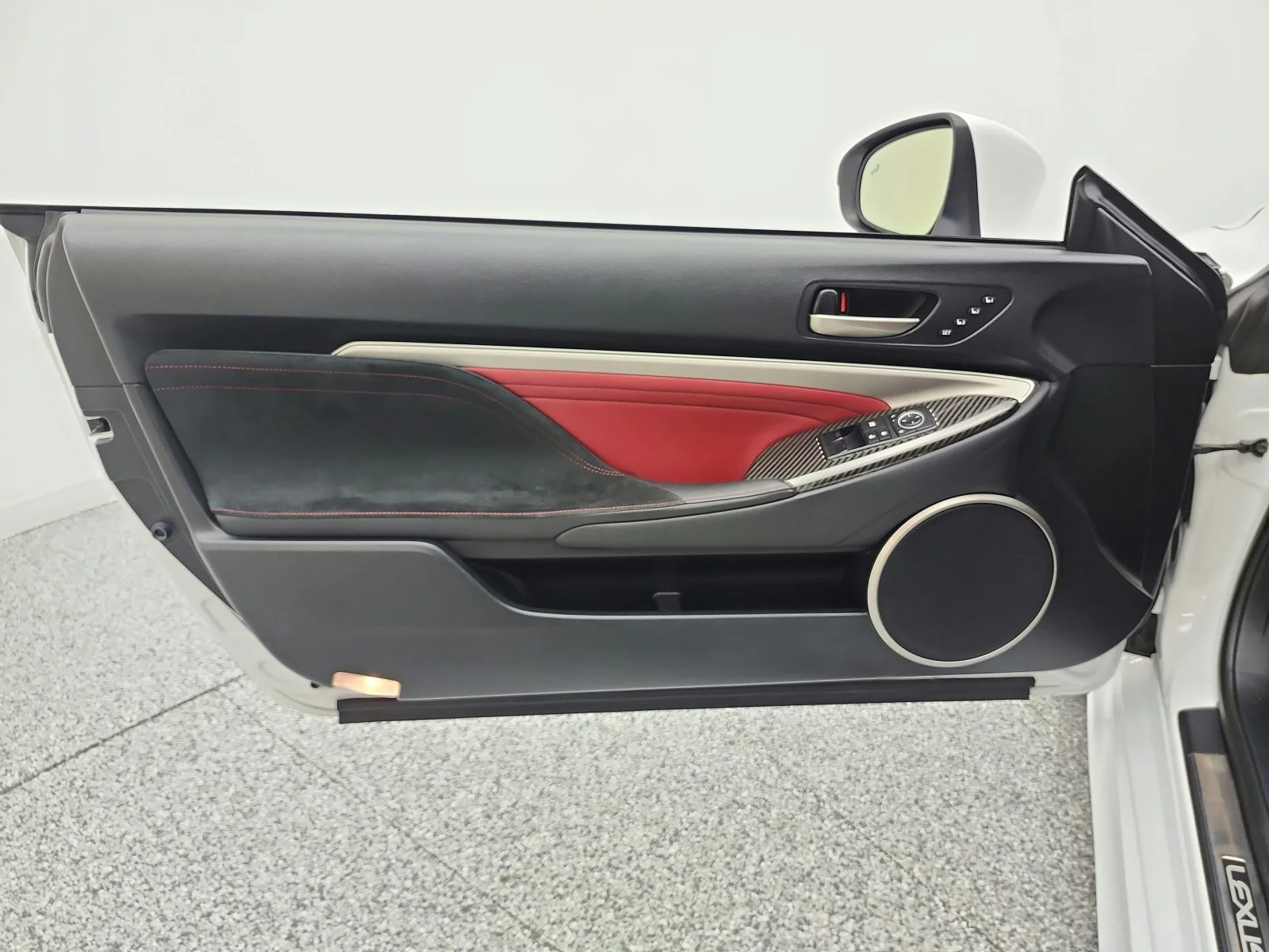 Used 2015 Ultra White Lexus  image 12