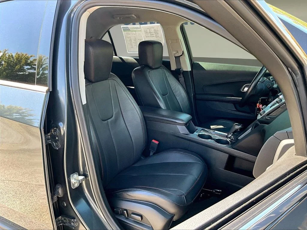 Used 2017 Gray Chevrolet Premier image 30