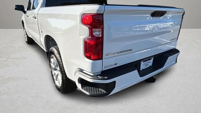 Used 2022 Summit White Chevrolet Custom image 35