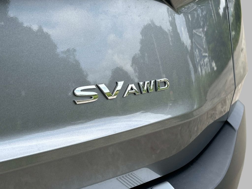 Used 2023 Gray Nissan SV image 13