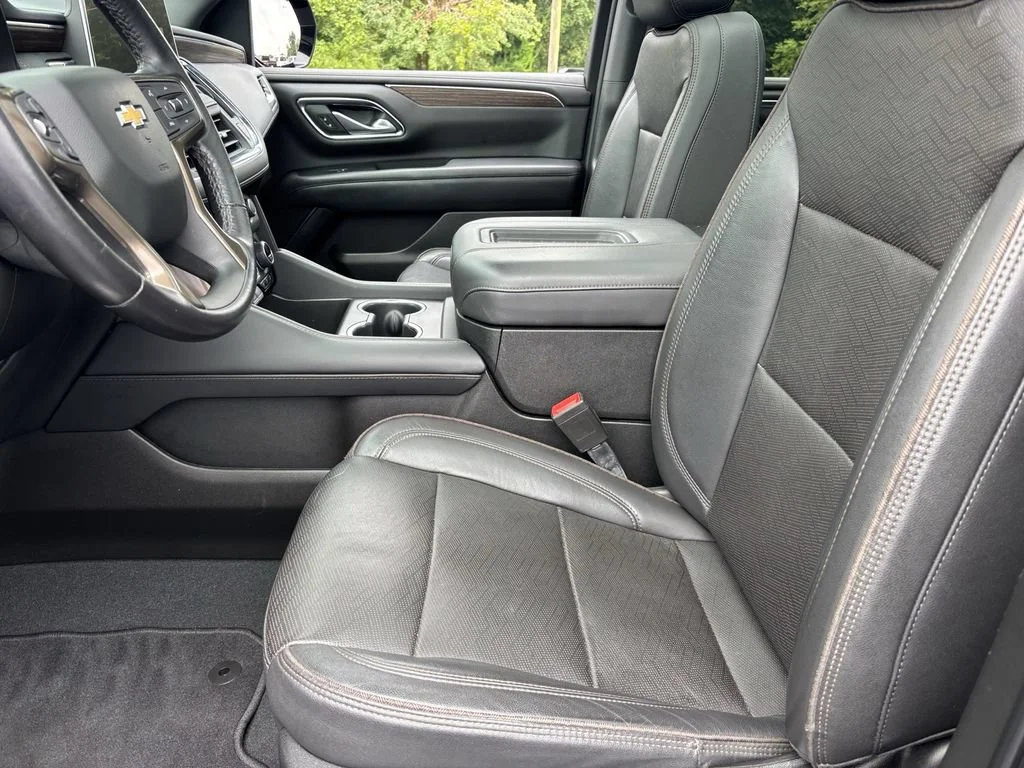 Used 2022 Black Chevrolet High Country image 16