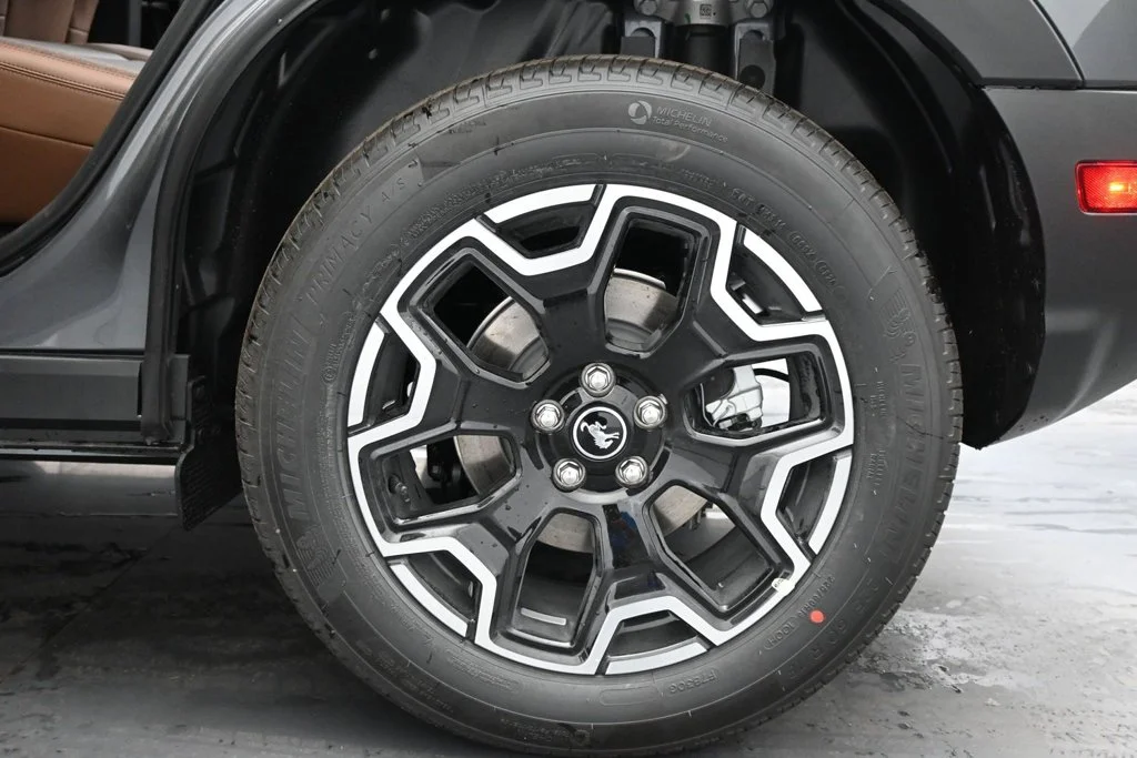 New 2026 Carbonized Gray Metallic Ford Outer Banks image 21