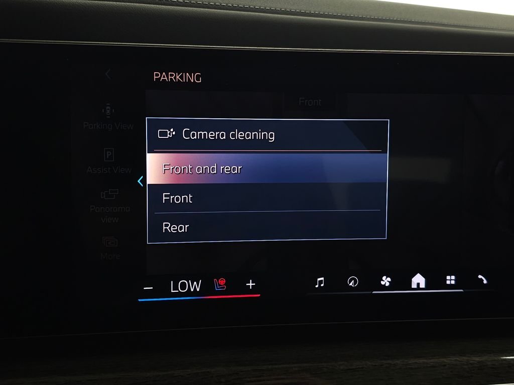 Used 2026 Black Sapphire Metallic BMW xDrive60 image 40