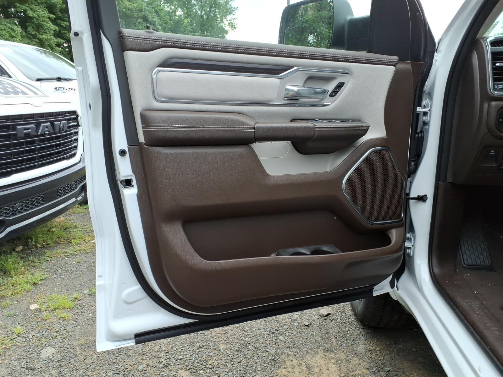 New 2026 Bright White Clear-Coat Exterior Paint RAM Laramie image 9