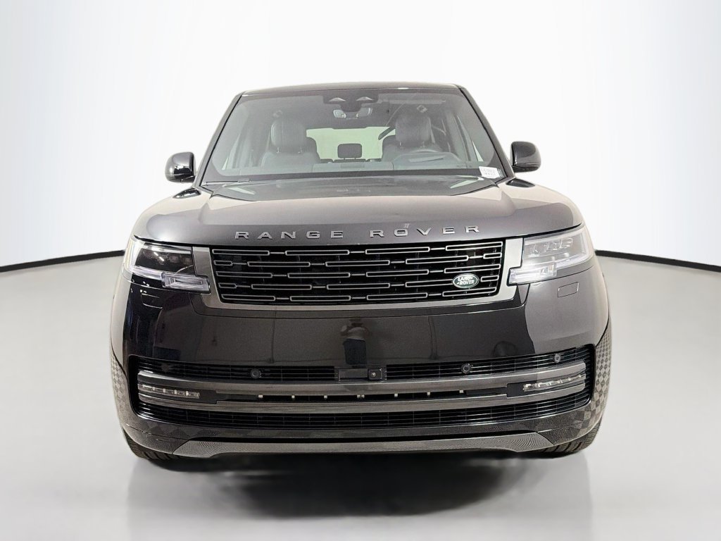New 2027 Santorini Black Land Rover SE image 2
