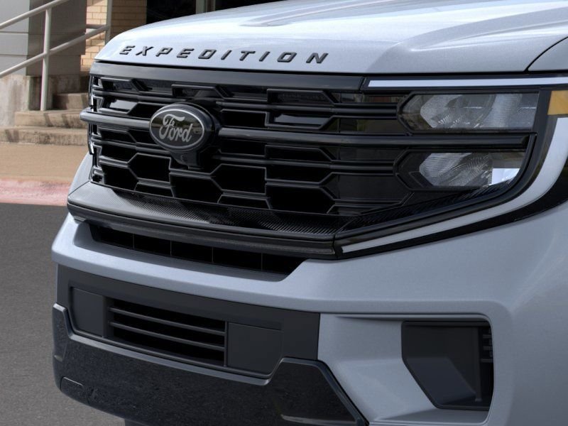 New 2026 Glacier Gray Metallic Tri-Coat Ford Platinum® image 18