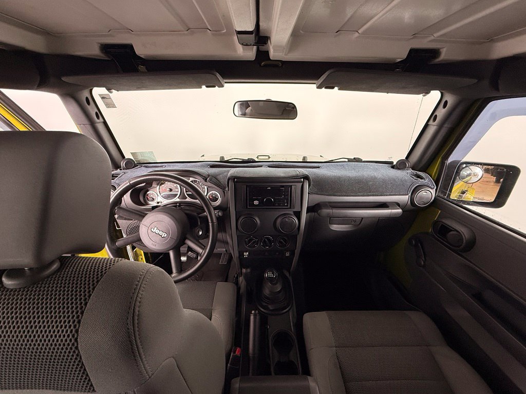 Used 2007 Green Jeep Sahara image 10
