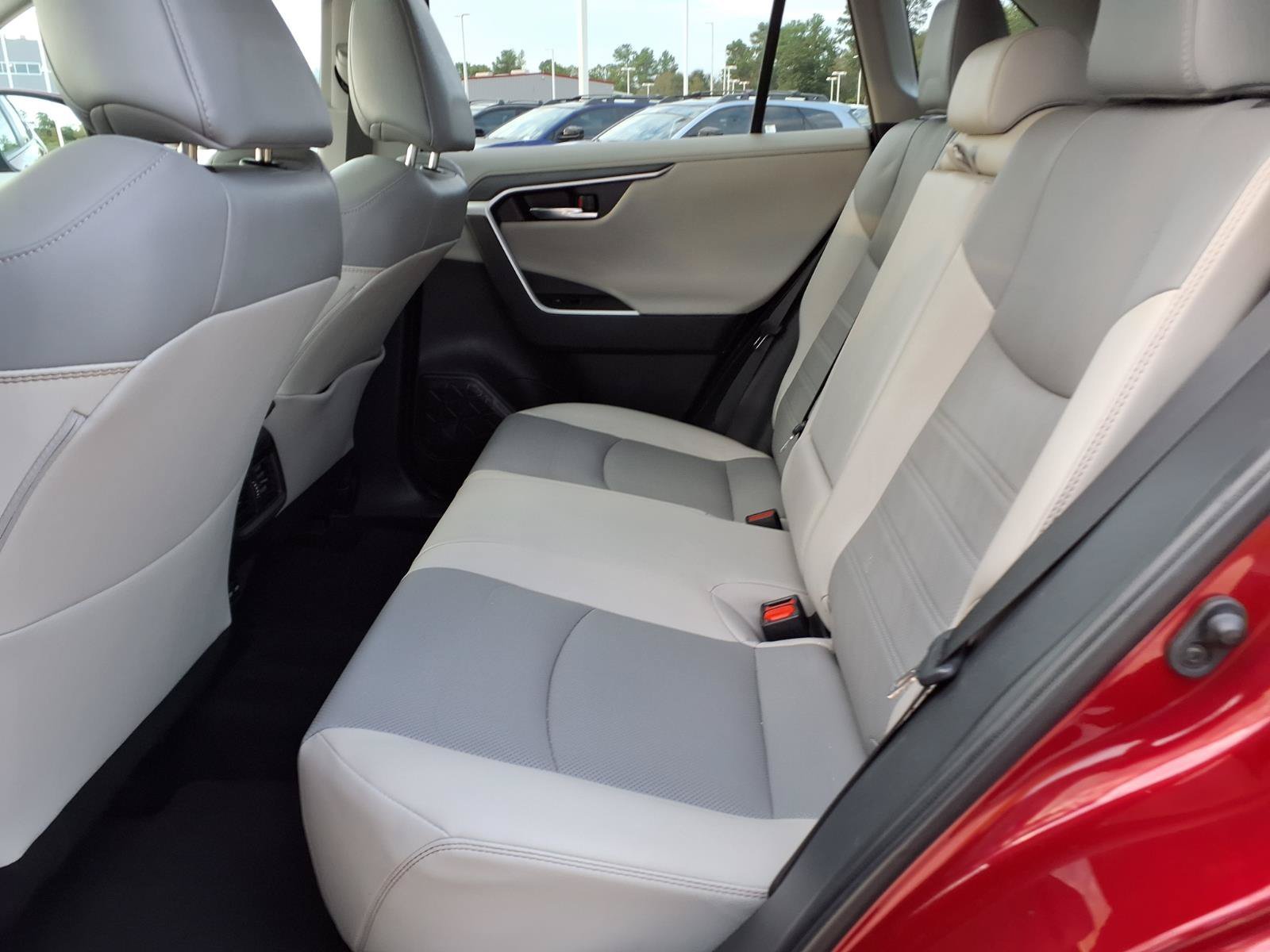 Certified Used 2022 Pearl Toyota Limited image 19