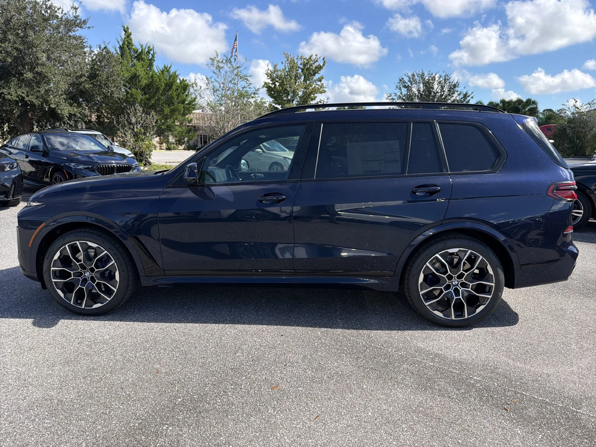 New 2027 Tanzanite Blue II Metallic BMW xDrive40i image 7
