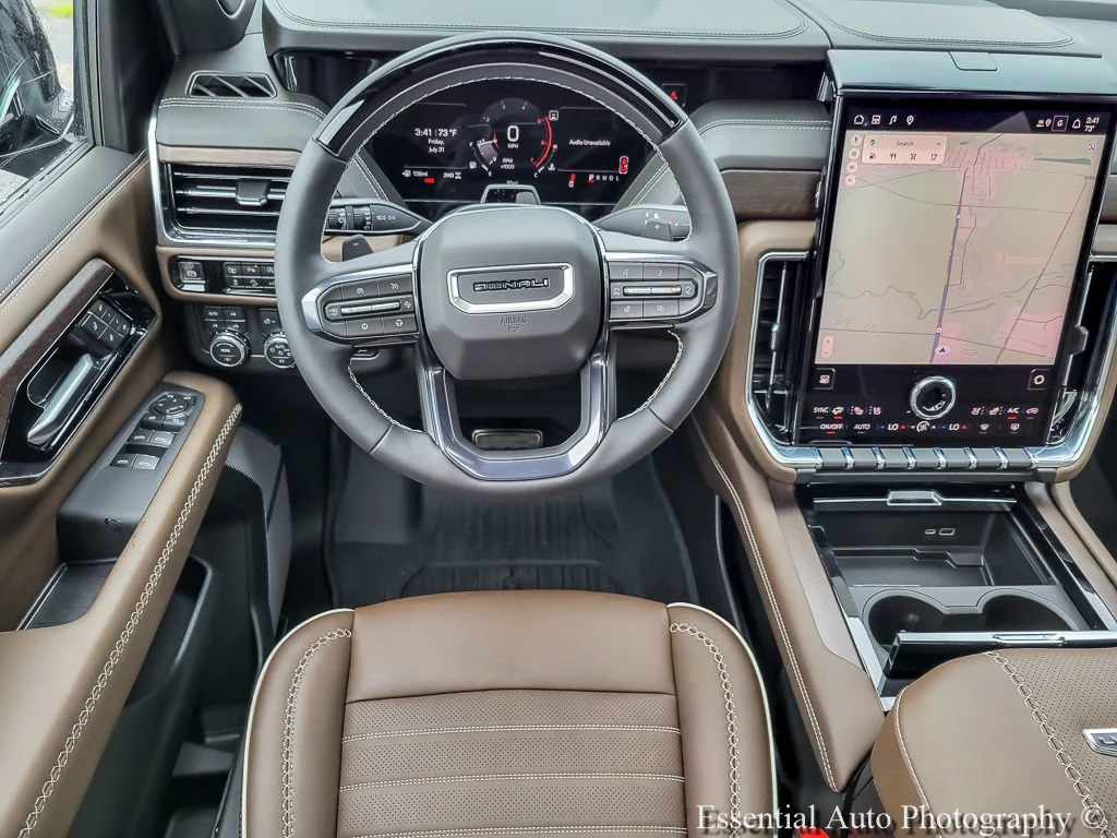 2026 GMC Yukon XL Denali Ultimate - Photo 13
