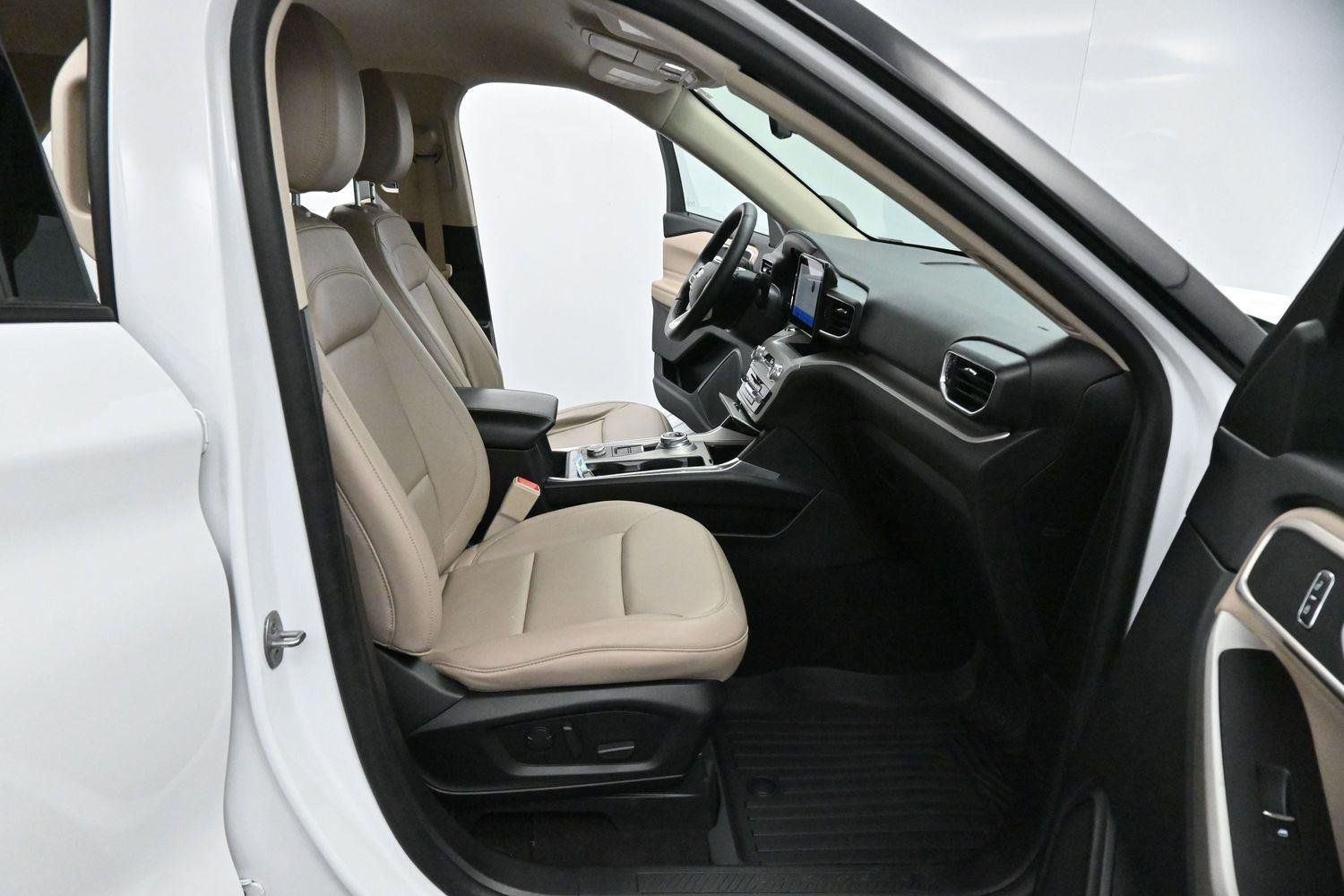 Used 2023 Oxford White Ford XLT image 31