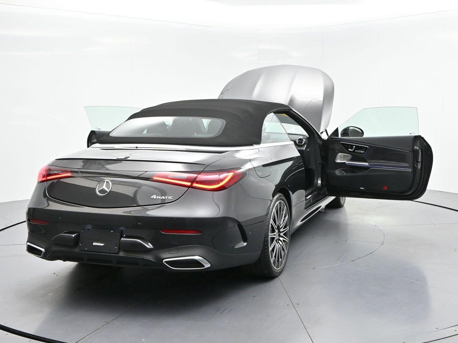 Used 2026 Graphite Gray Metallic Mercedes-Benz CLE 300 image 36