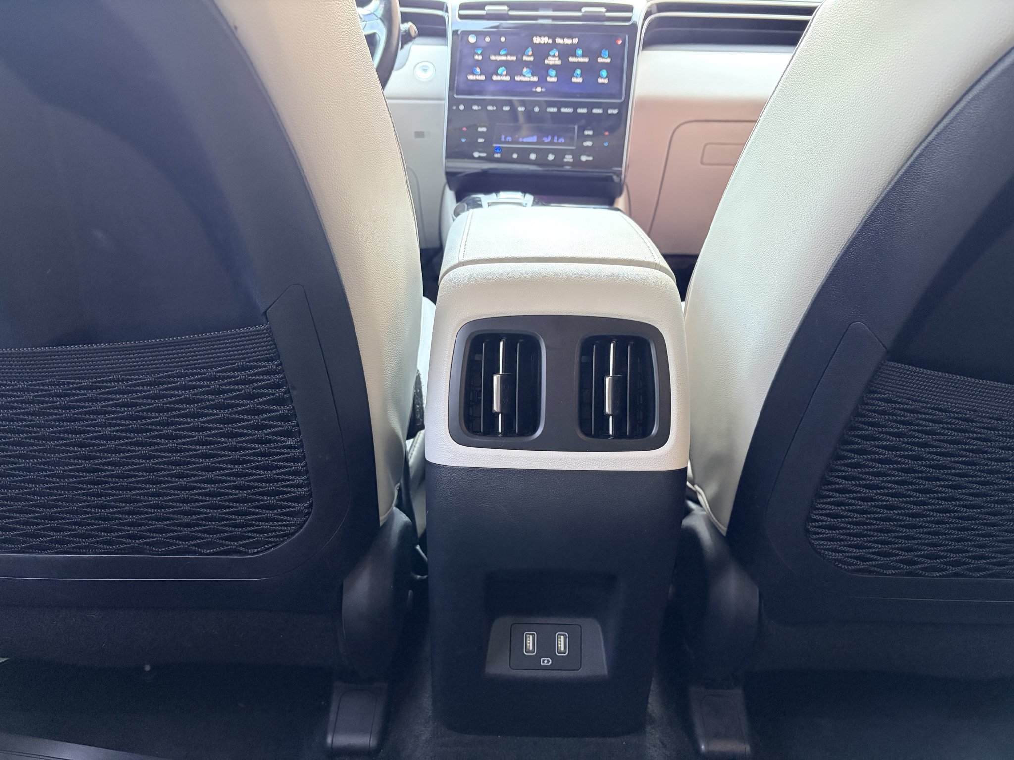 Used 2022 Quartz White Hyundai Limited image 23