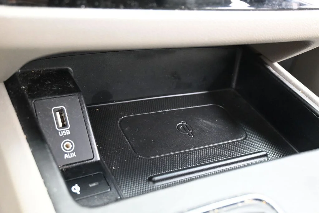 Used 2021 Silky Silver Kia EX image 22