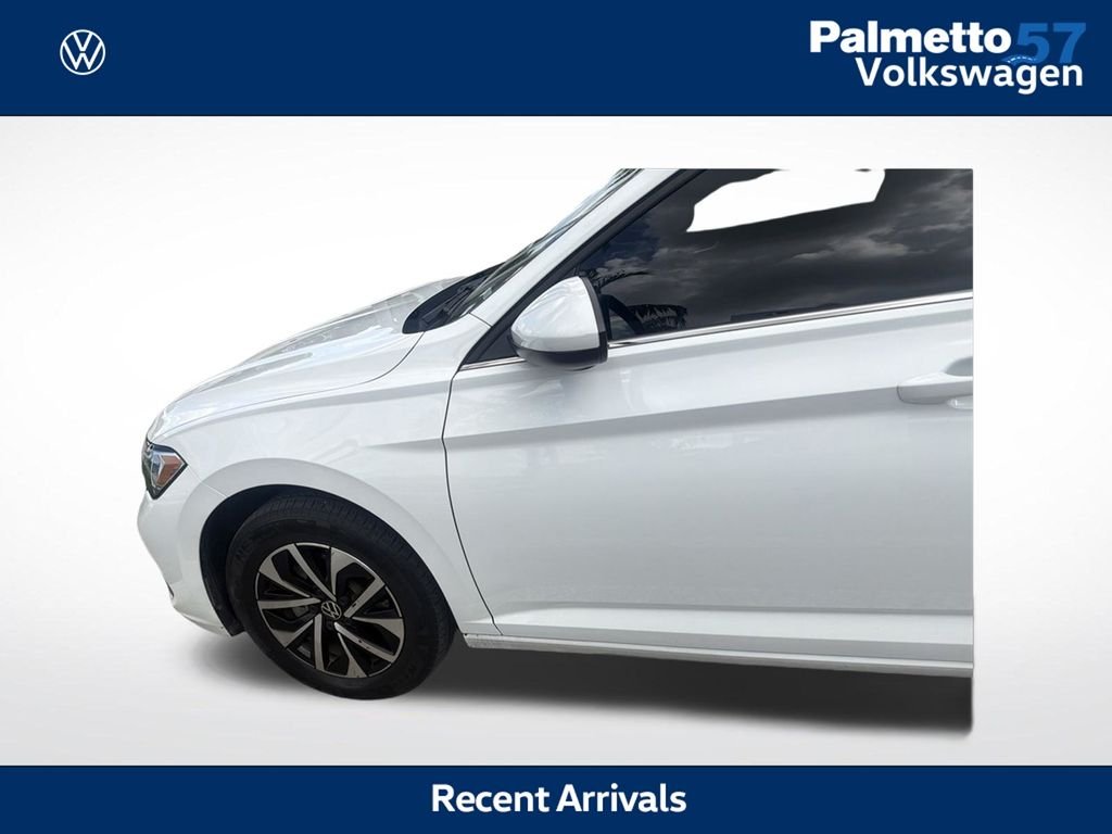 Used 2023 White Volkswagen 1.5T S image 1