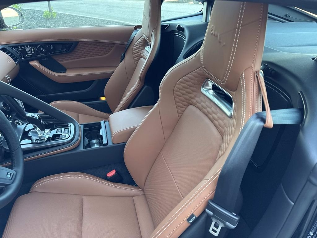 2024 Jaguar F-Type R75 - Photo 15