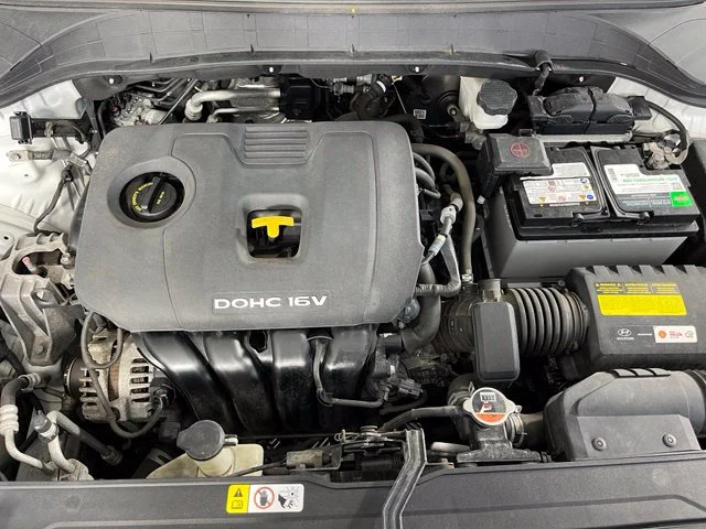 Used 2019 White Hyundai SE image 35