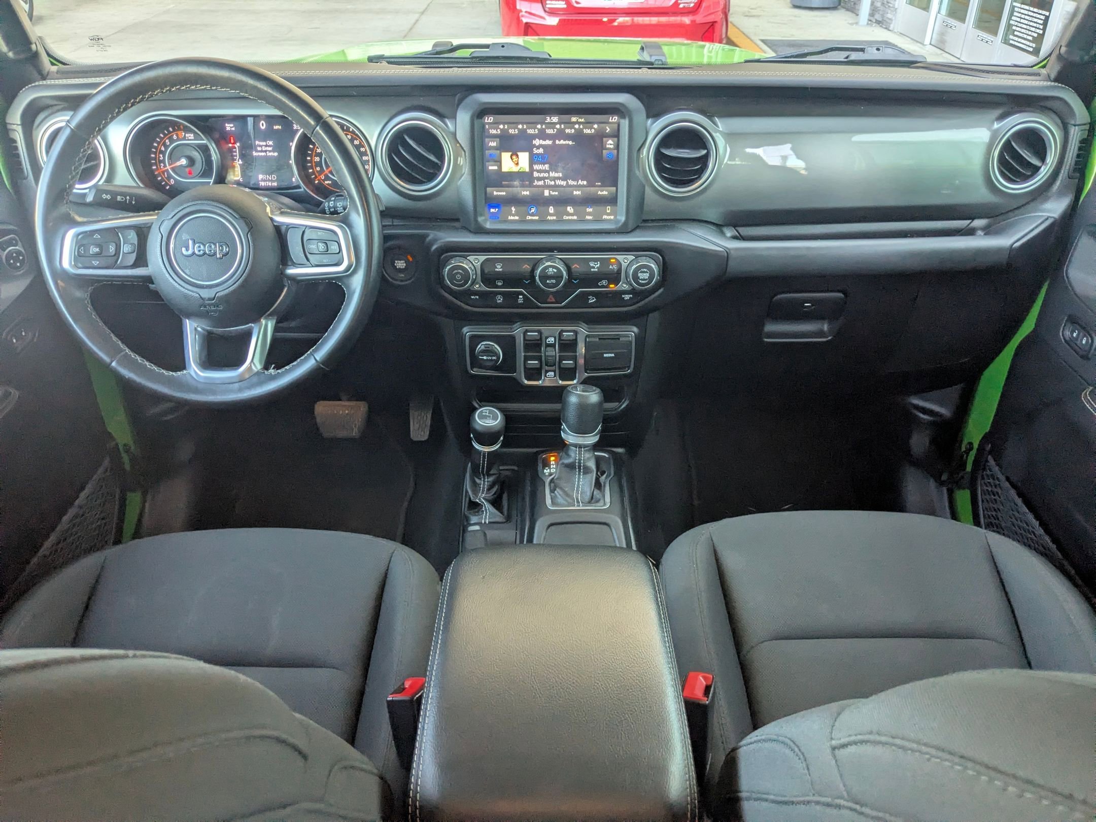 Certified Used 2019 Mojito! Clearcoat Jeep Sahara image 21