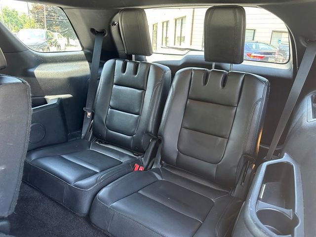 Used 2017 Gray Ford XLT image 22