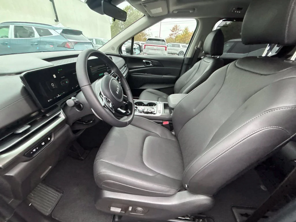 Used 2026 Silver Kia SX image 12