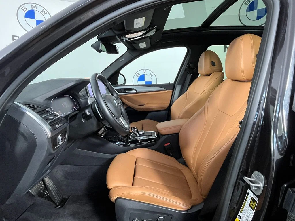 Used 2024 Gray BMW xDrive30i image 18